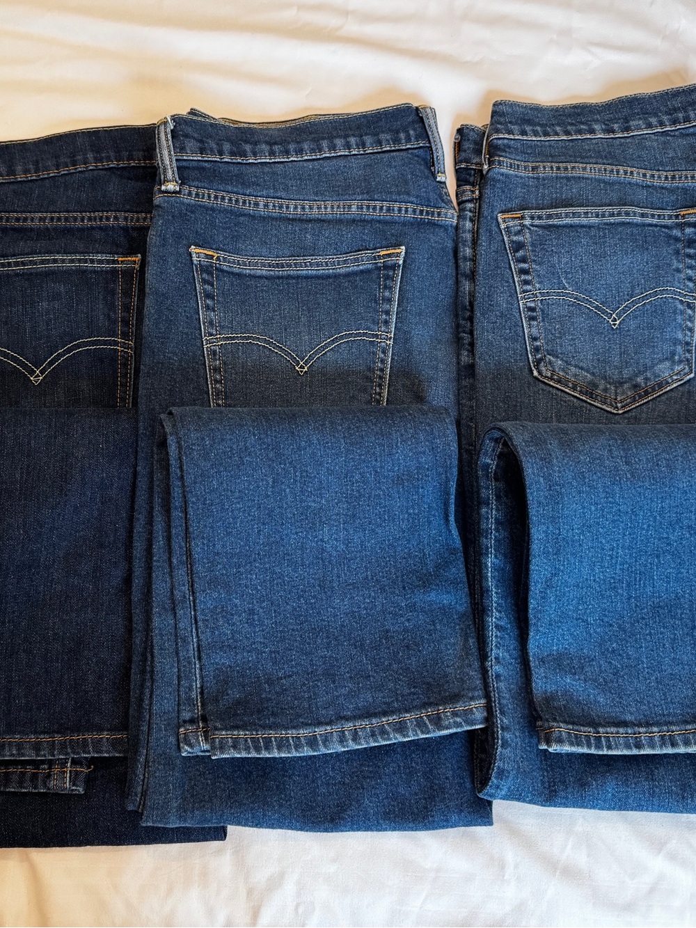 Lot of 3 Levi's 541 Men's Dark Blue Straight Jeans - Picture 2 of 2